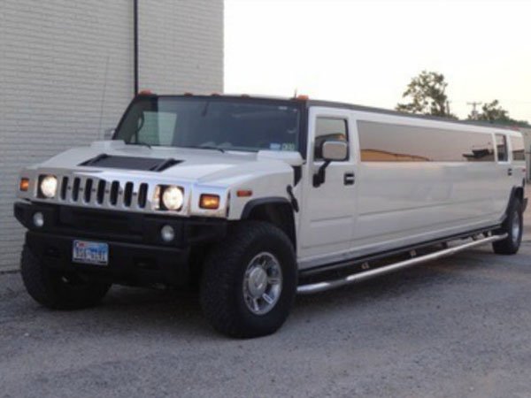 Hummer limo exterior